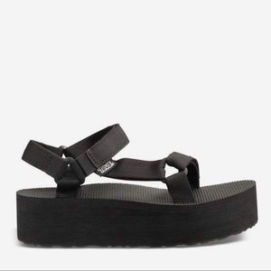 TEVA BLACK FLATFORMS